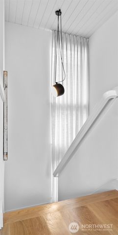 1536 15th Avenue E, Seattle, WA 98112