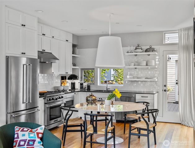 1536 15th Avenue E, Seattle, WA 98112