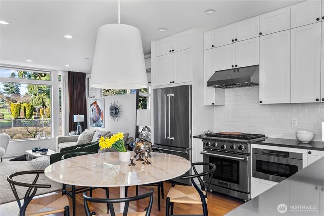 1536 15th Avenue E, Seattle, WA 98112