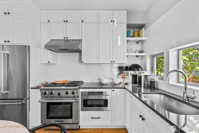 1536 15th Avenue E, Seattle, WA 98112