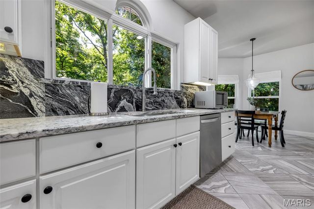 724 Oaksdale Summit Court, Wildwood, MO 63011