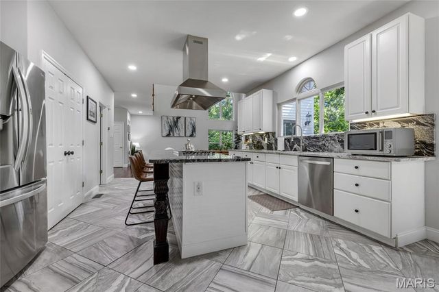 724 Oaksdale Summit Court, Wildwood, MO 63011