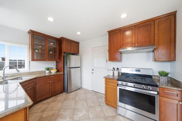 26337 Regal Avenue, Hayward, CA 94544