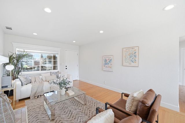26337 Regal Avenue, Hayward, CA 94544