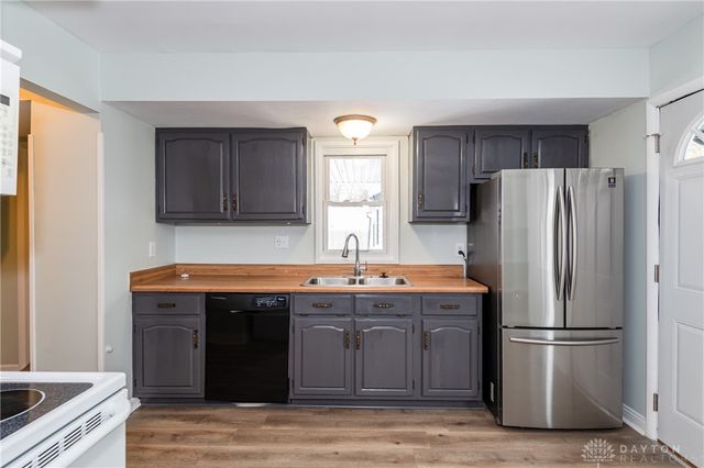 1908 Wilmington Pike, Dayton, OH 45420