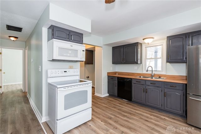 1908 Wilmington Pike, Dayton, OH 45420