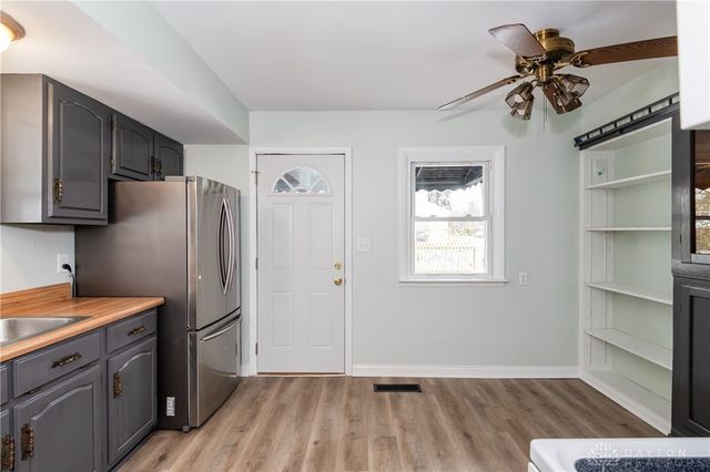 1908 Wilmington Pike, Dayton, OH 45420