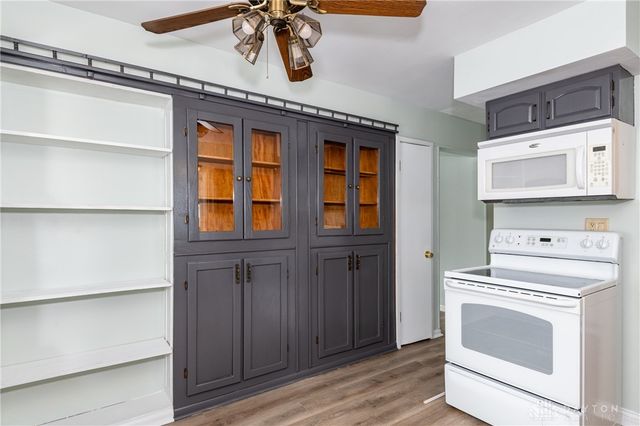 1908 Wilmington Pike, Dayton, OH 45420