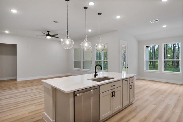 13660 Armstrong Street, Conroe, TX 77303