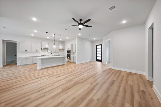 13660 Armstrong Street, Conroe, TX 77303