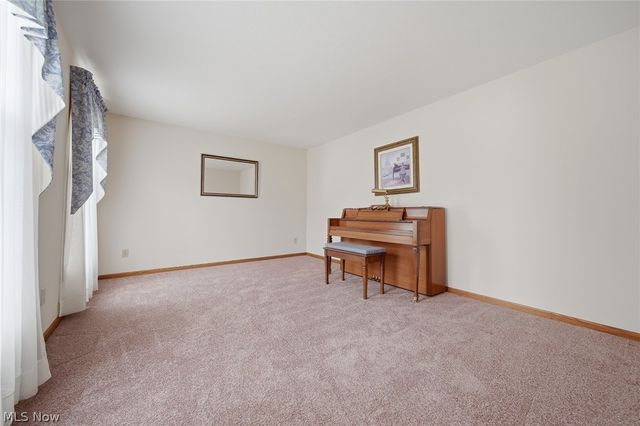 2200 Rohrer Street NW, North Canton, OH 44720