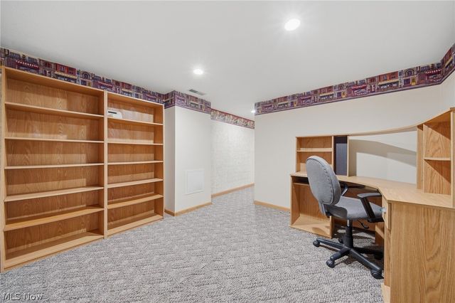 2200 Rohrer Street NW, North Canton, OH 44720