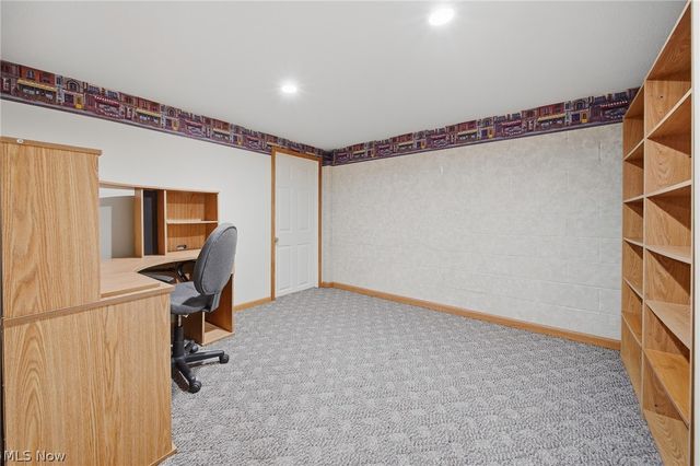2200 Rohrer Street NW, North Canton, OH 44720