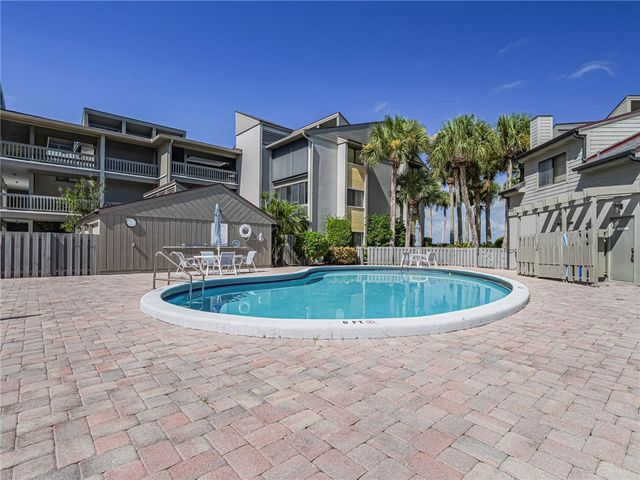 1001 Bay Road 205, Vero Beach, FL 32963
