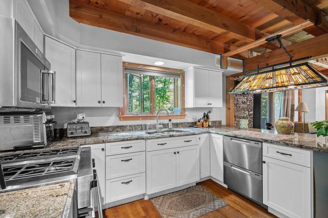 94 Old Lee Road, Newfields, NH 03856