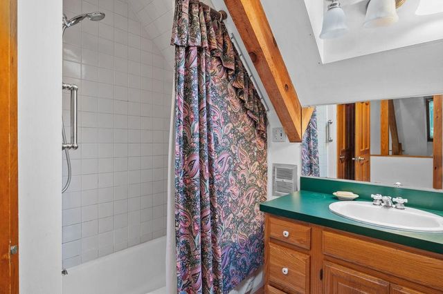 94 Old Lee Road, Newfields, NH 03856