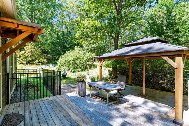 94 Old Lee Road, Newfields, NH 03856