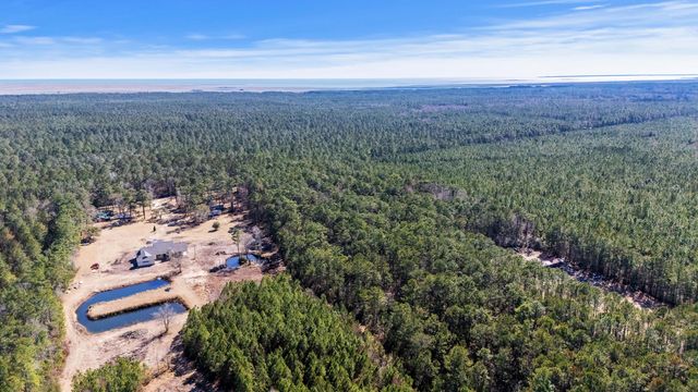 9168 Old Georgetown Road, Mcclellanville, SC 29458