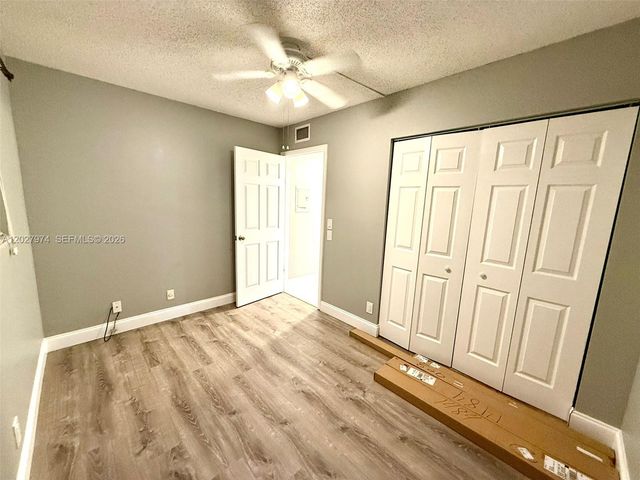5220 Las Verdes Circle 114, Delray Beach, FL 33484