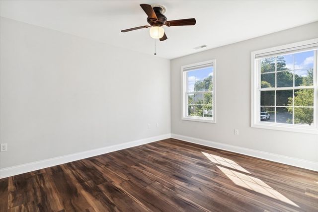 19 Benjamin Ln, Reading, MA 01867