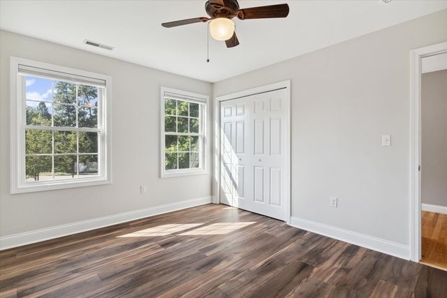 19 Benjamin Ln, Reading, MA 01867