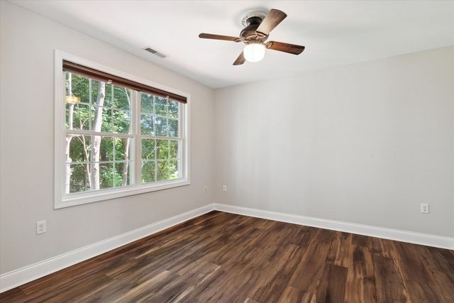 19 Benjamin Ln, Reading, MA 01867