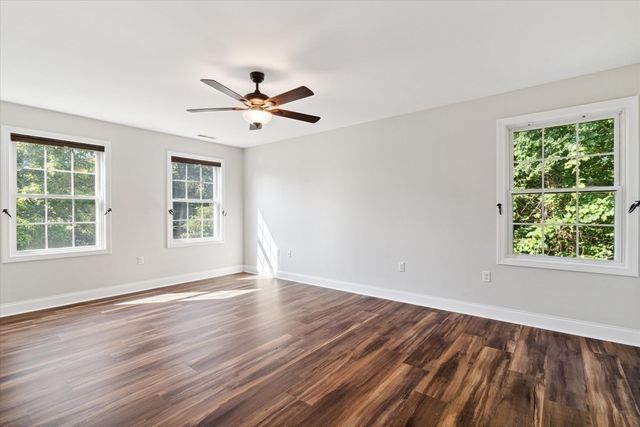 19 Benjamin Ln, Reading, MA 01867