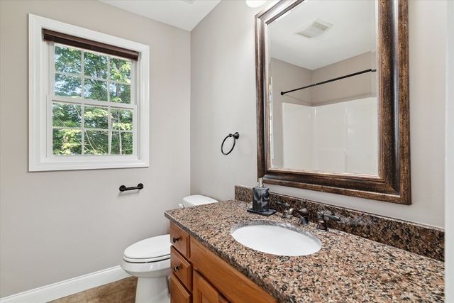19 Benjamin Ln, Reading, MA 01867