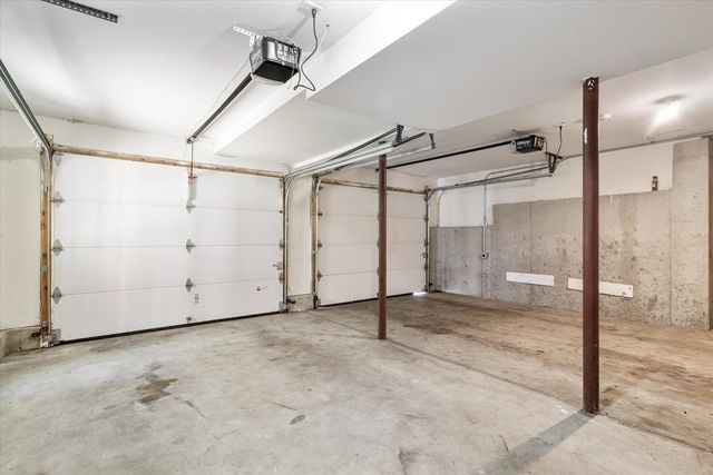 19 Benjamin Ln, Reading, MA 01867
