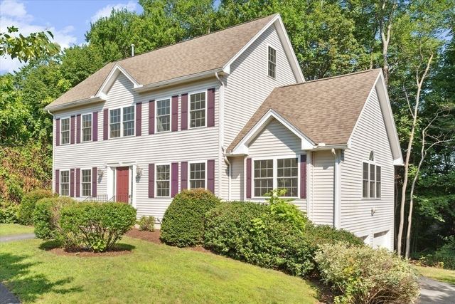 19 Benjamin Ln, Reading, MA 01867