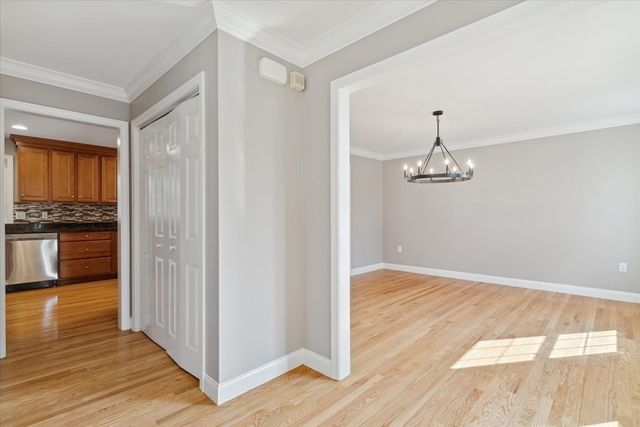 19 Benjamin Ln, Reading, MA 01867