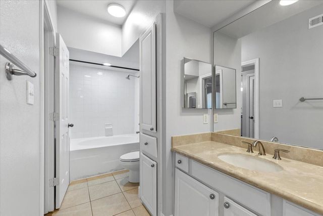 7701 Rialto BLVD 632, Austin, TX 78735