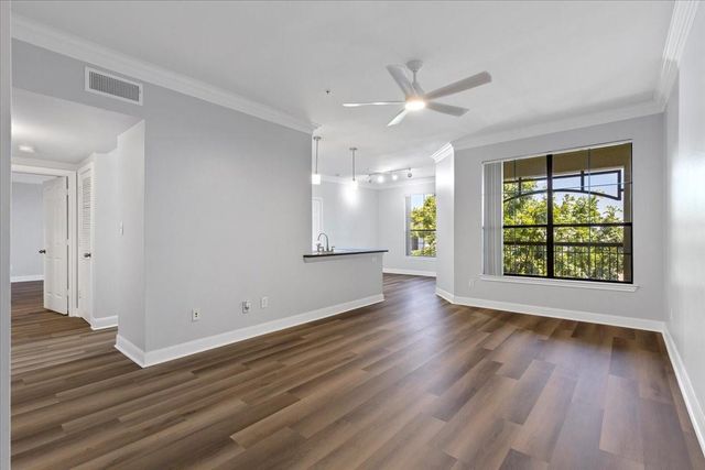 7701 Rialto BLVD 632, Austin, TX 78735