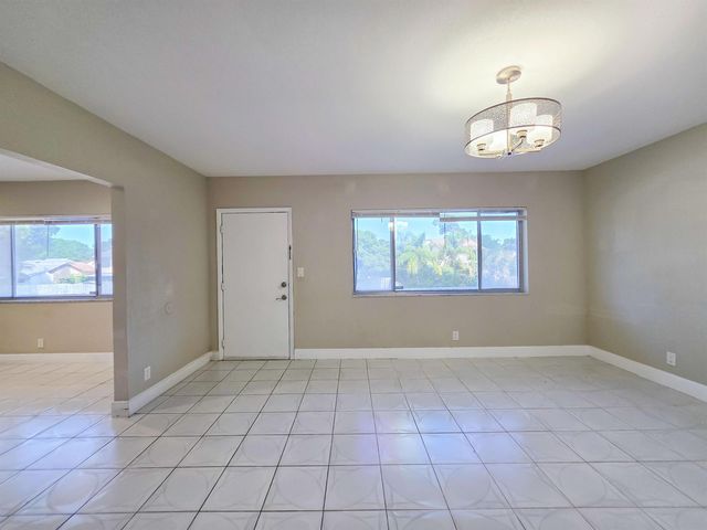 6289 Lear Drive 203, Lake Worth, FL 33462