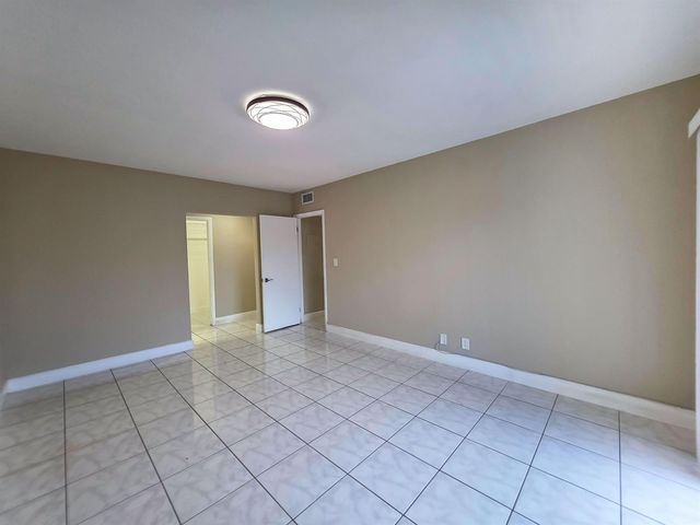6289 Lear Drive 203, Lake Worth, FL 33462