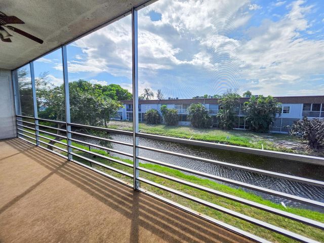 6289 Lear Drive 203, Lake Worth, FL 33462