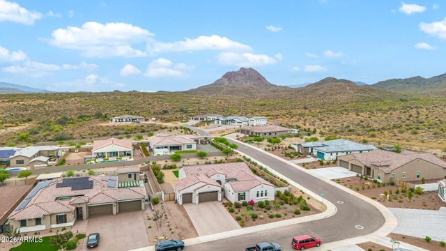 3528 W LANHAM Drive, New River, AZ 85087