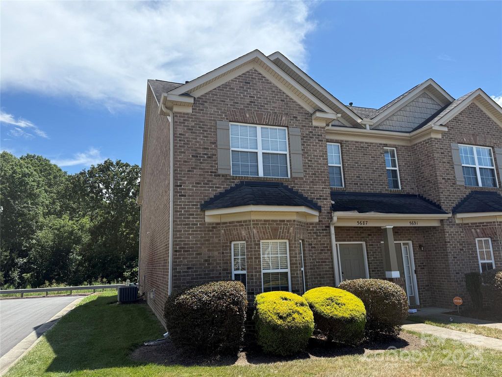 5687 Stafford Road, Charlotte, NC 28215
