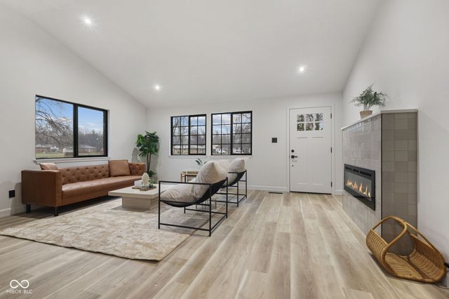 2712 Westleigh Drive, Indianapolis, IN 46268