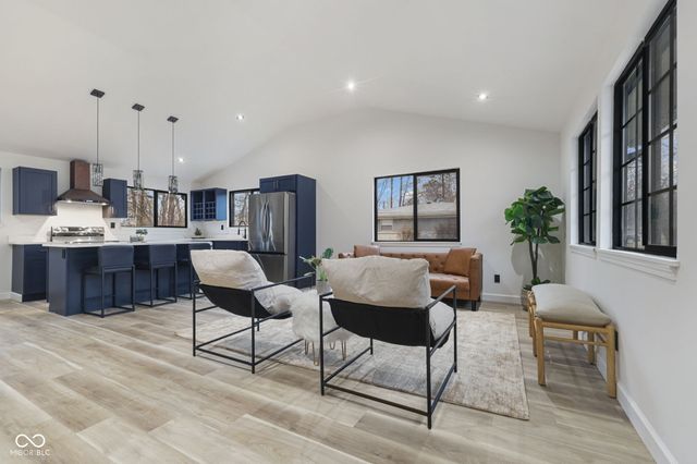 2712 Westleigh Drive, Indianapolis, IN 46268