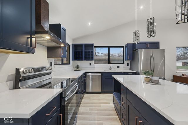 2712 Westleigh Drive, Indianapolis, IN 46268