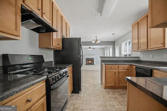 91 Revere Turn, Fairburn, GA 30213