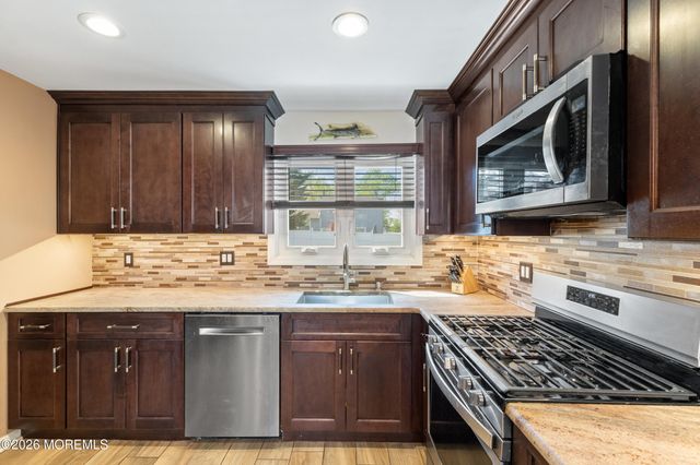 19 Tulip Drive, Old Bridge, NJ 08857