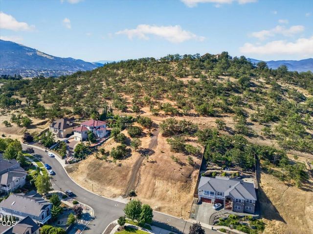 4646 Hathaway Drive, Medford, OR 97504
