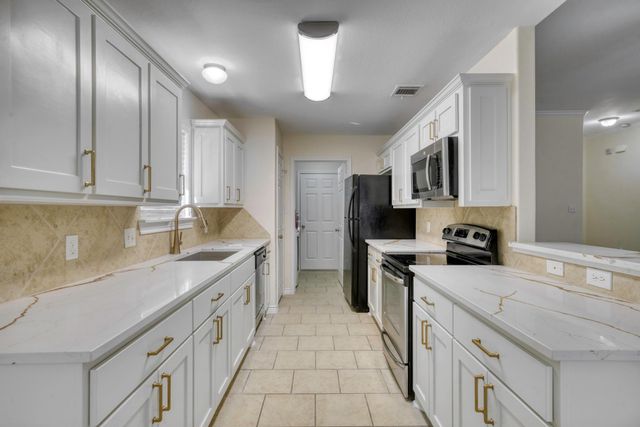 904 Turtle Dove, College Station, TX 77845