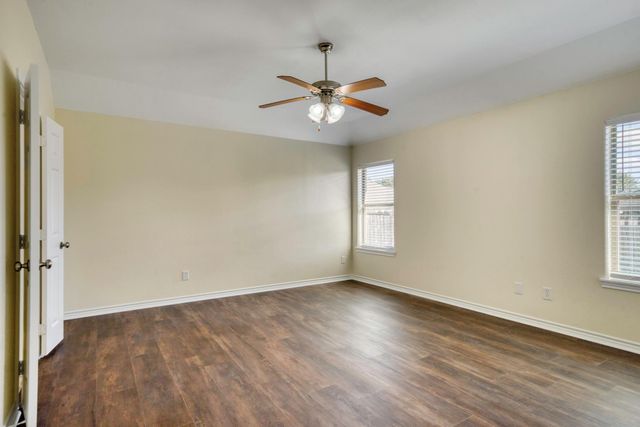 904 Turtle Dove, College Station, TX 77845