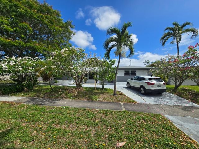 3619 W Park Rd, Hollywood, FL 33021