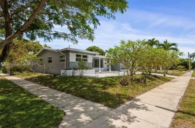 3619 W Park Rd, Hollywood, FL 33021