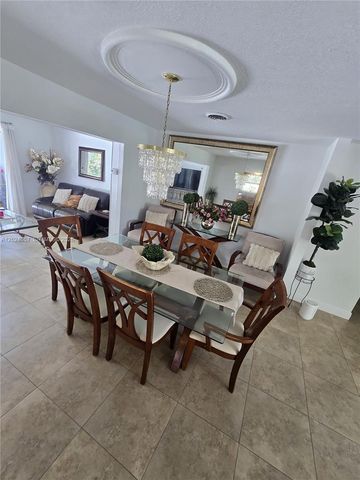 3619 W Park Rd, Hollywood, FL 33021