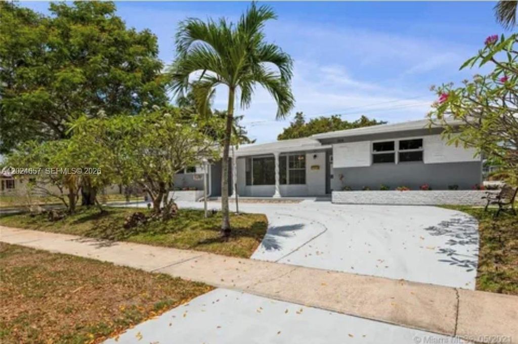 3619 W Park Rd, Hollywood, FL 33021